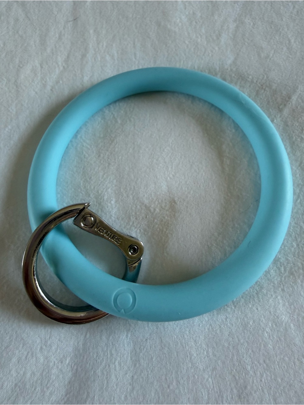 Venture Silicone Key Ring Bracelet in Light Blue